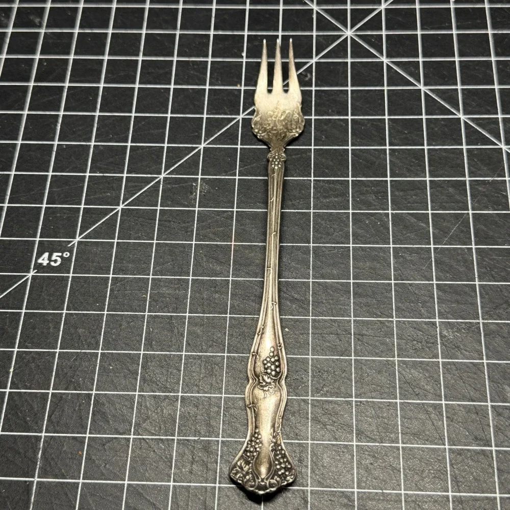 1847 Rogers Bros Vintage Grape Silverplate Cocktail Pickle Fork XS Triple Plate